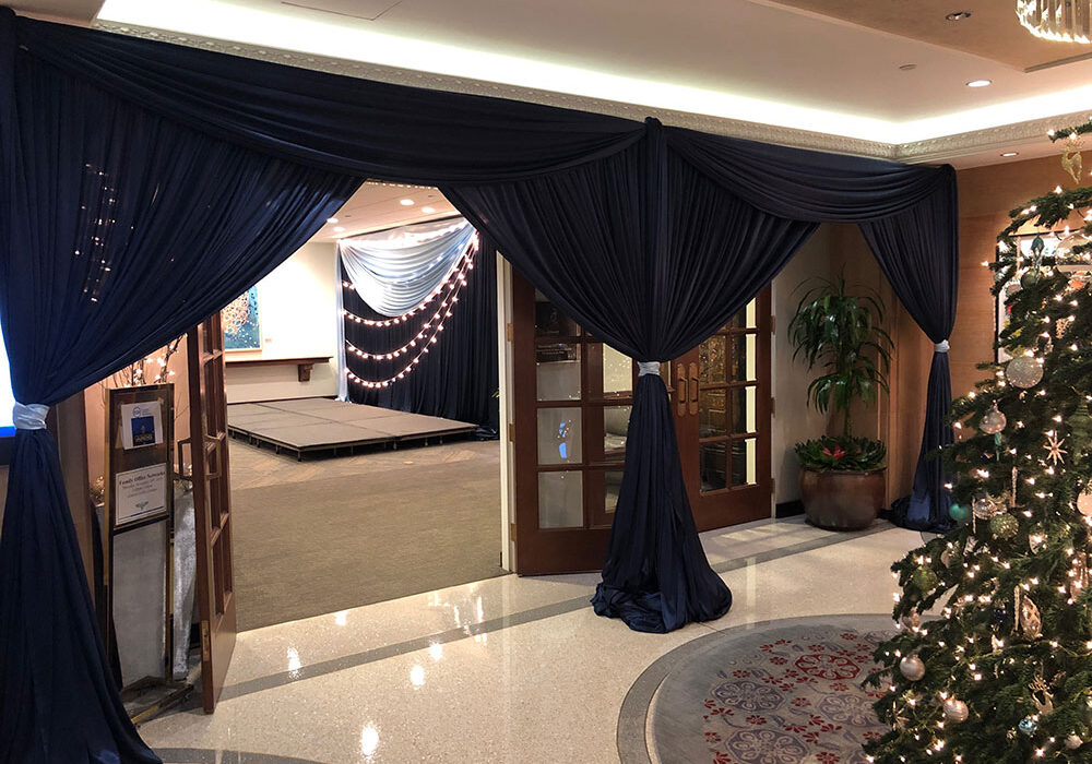 WAC-Jubilee-Lobby-Lounge-Entrance-holiday2